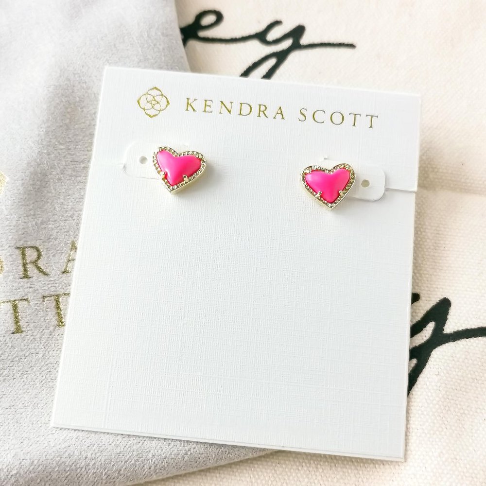 Kendra Scott Stud Earrings - Ari Heart Magenta magnesite Gold